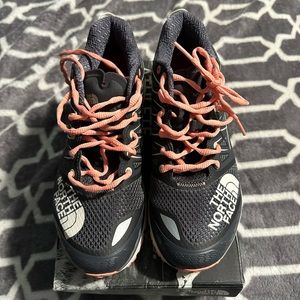 Brand New North Face WOMEN'S ULTRA ENDURANCE II Size 7.5